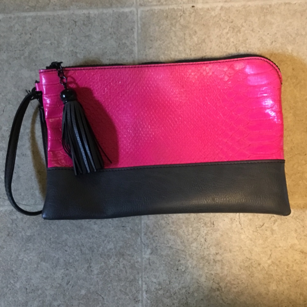 Large pink wristlet